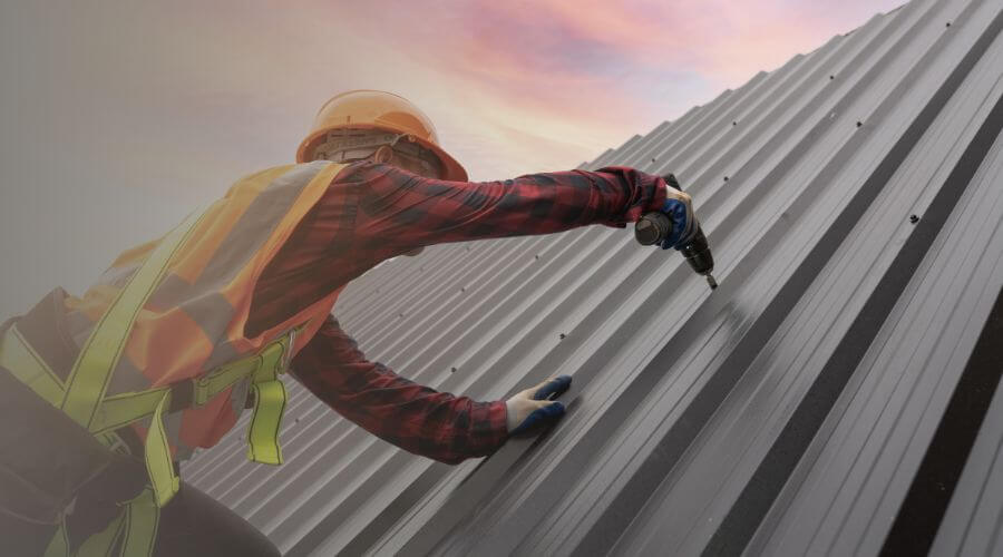 Professional gutter cleaning in Barrington, RI